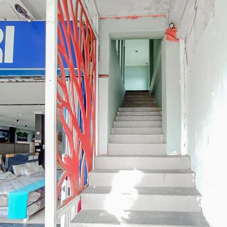 Reddoorz Syariah Near Q-Mall Banjarbaru Martapura  Esterno foto