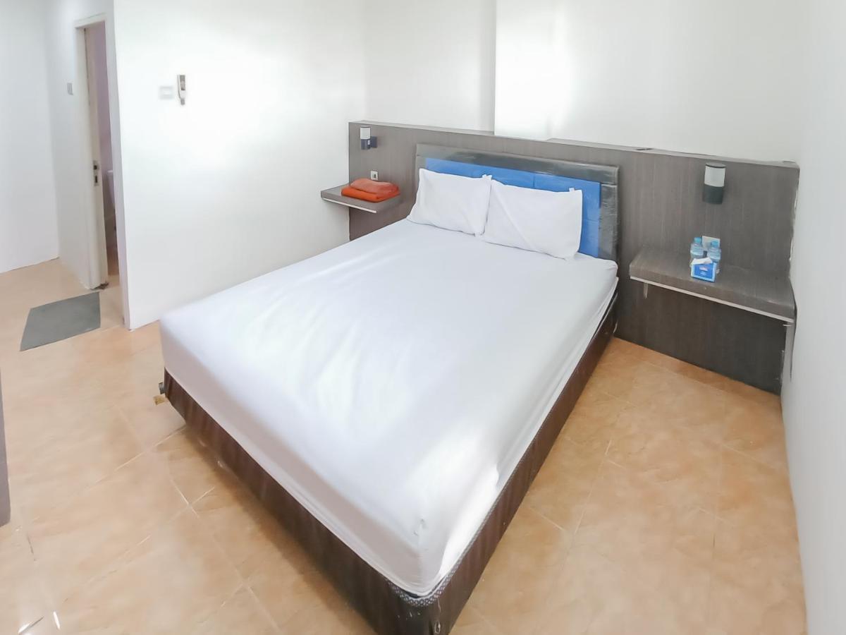 Reddoorz Syariah Near Q-Mall Banjarbaru Martapura  Esterno foto