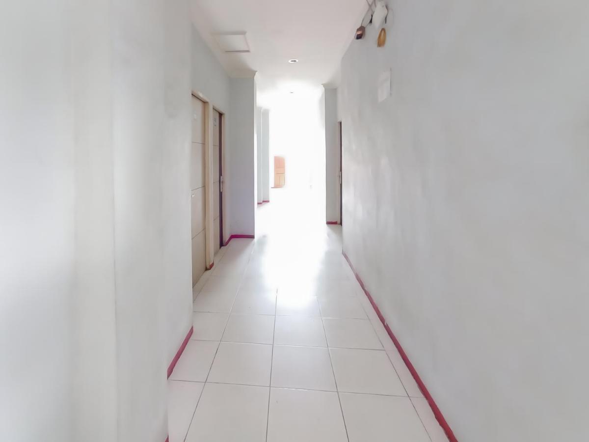 Reddoorz Syariah Near Q-Mall Banjarbaru Martapura  Esterno foto