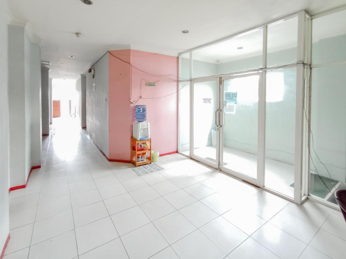 Reddoorz Syariah Near Q-Mall Banjarbaru Martapura  Esterno foto